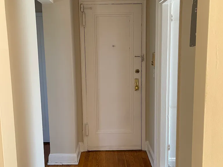 129 Ayers Ct #C2 — Photo 2