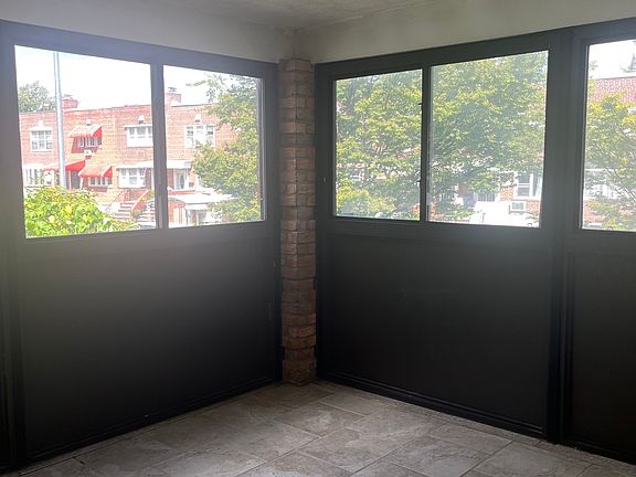 5th image of 1202 152nd St Floor 1
