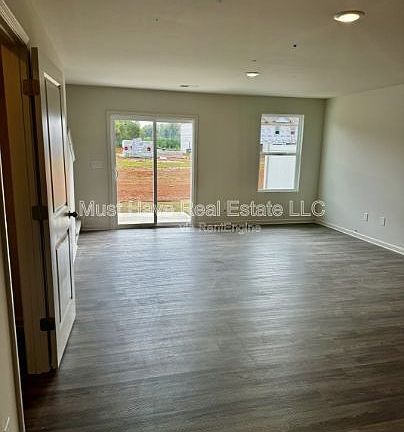 2nd image of 1941 Tranquility Cir #F