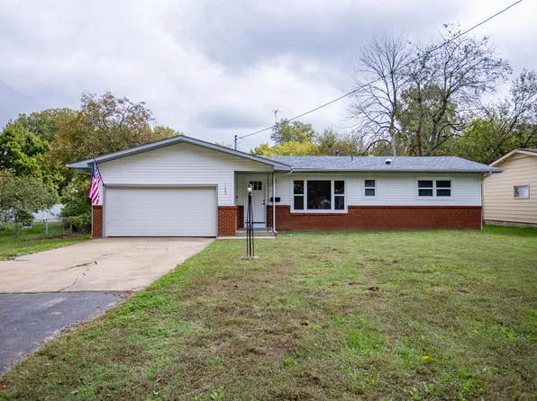 1304 S Meadowview Avenue, Springfield, MO 65804
