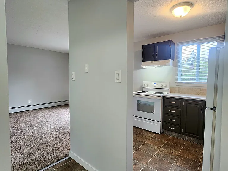 4752 55th St #7 — Photo 5