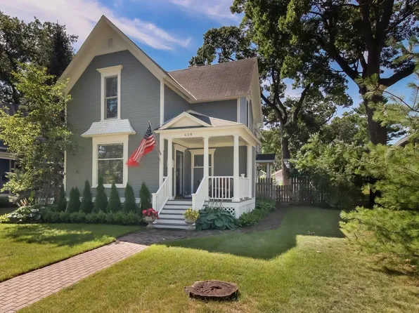 628 Washington St, Traverse City, MI 49686