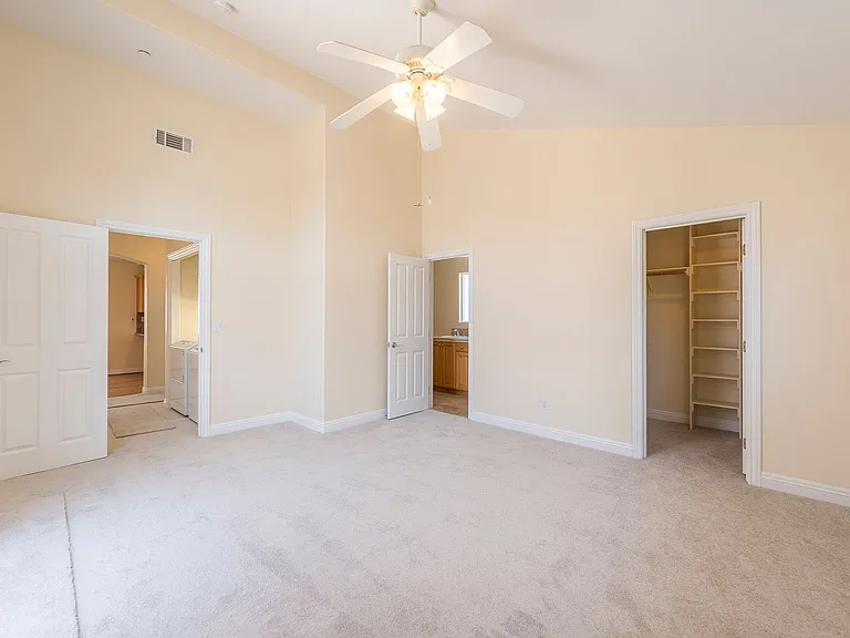 2213 Carnegie Ln #C — Photo 25