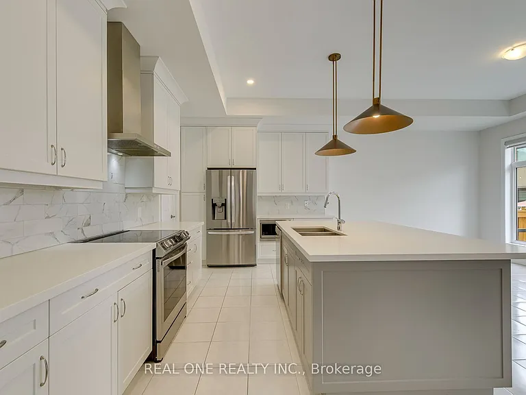 140 Zachary Cres — Photo 18