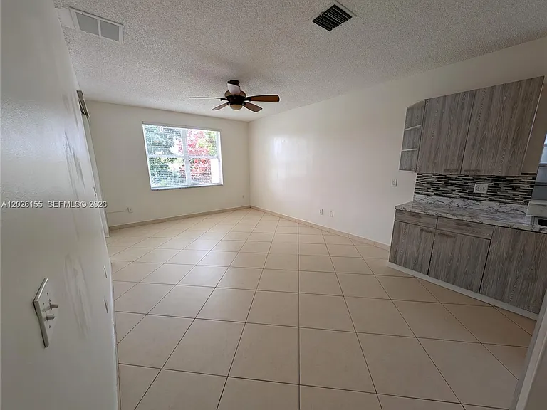 15320 NW 6th Ct — Photo 8