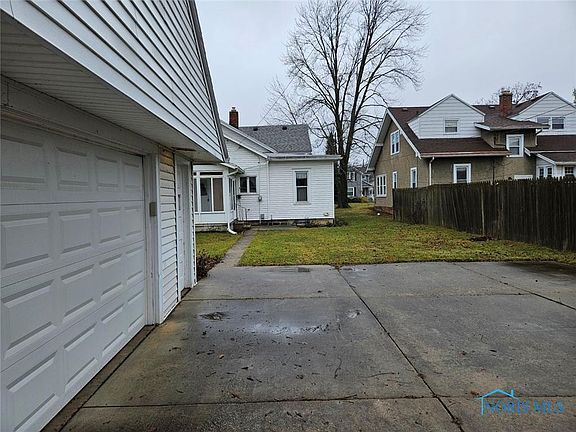 5th image of 324 E Dudley St