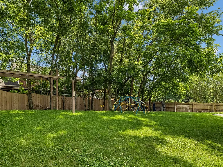 1717 Players Mill Rd — Photo 52