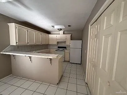 2 bed, 2.0 bath, 3640 sqft, $750 — Photo 2
