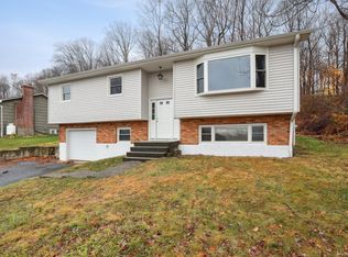 12 Hillandale Rd, Danbury, CT 06811
