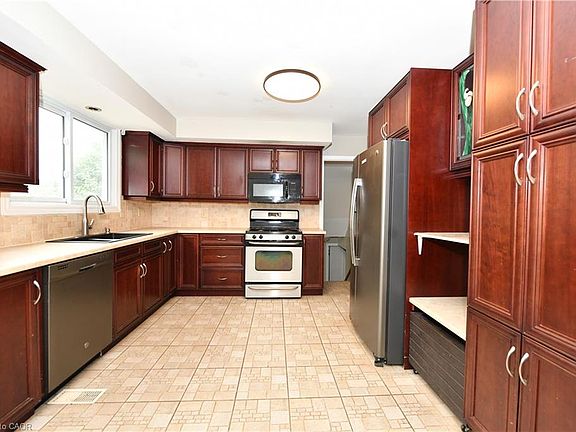 4th image of 37 Ebury Cres