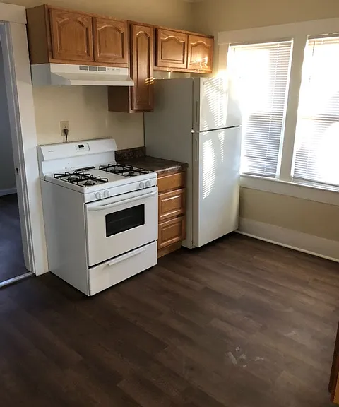 605 S Logan Ave — Photo 6