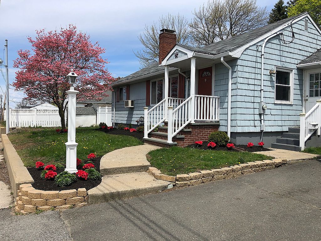 23 Andover St, Danvers, MA 01923 | Zillow