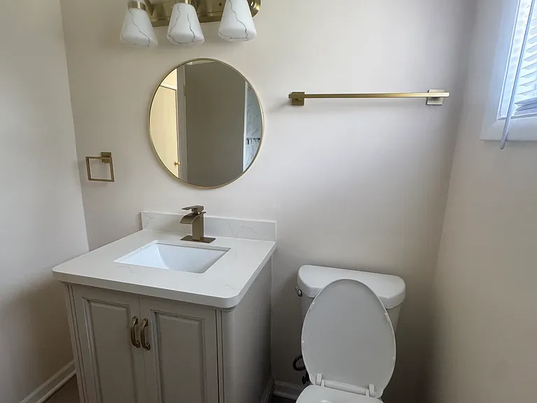 16225 Clifton Park Ave — Photo 5