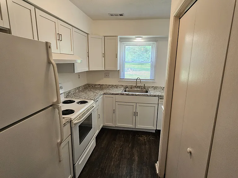 5603 Windy Willow Dr — Photo 18