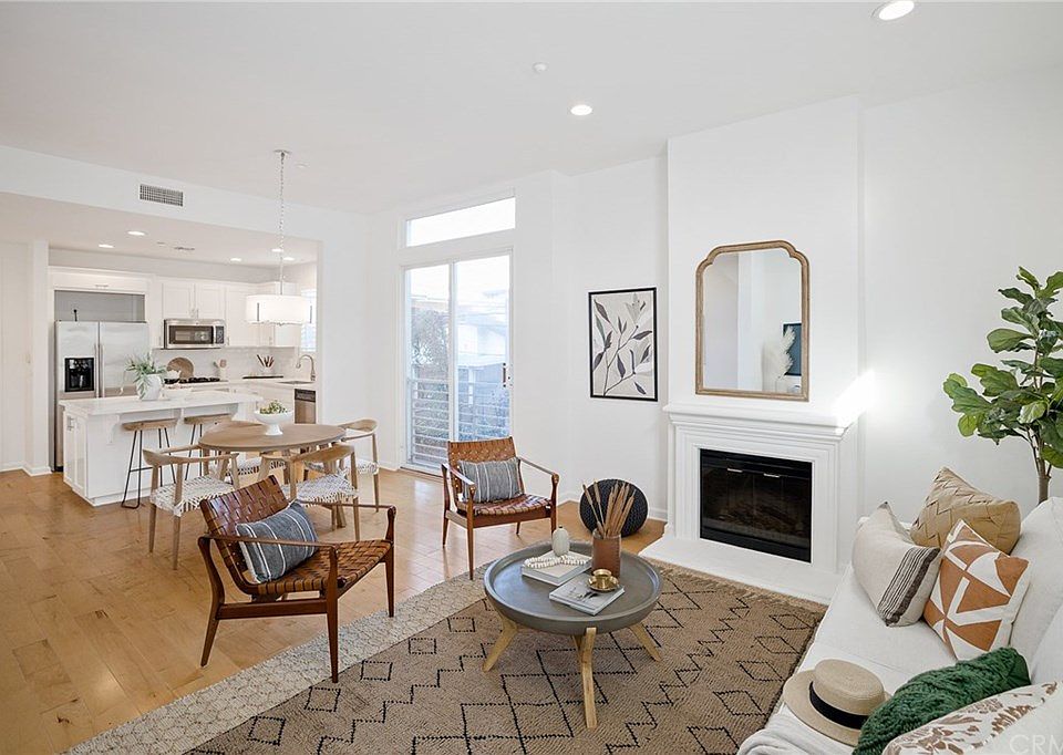 1st image of 3530 Clarington Ave APT 108