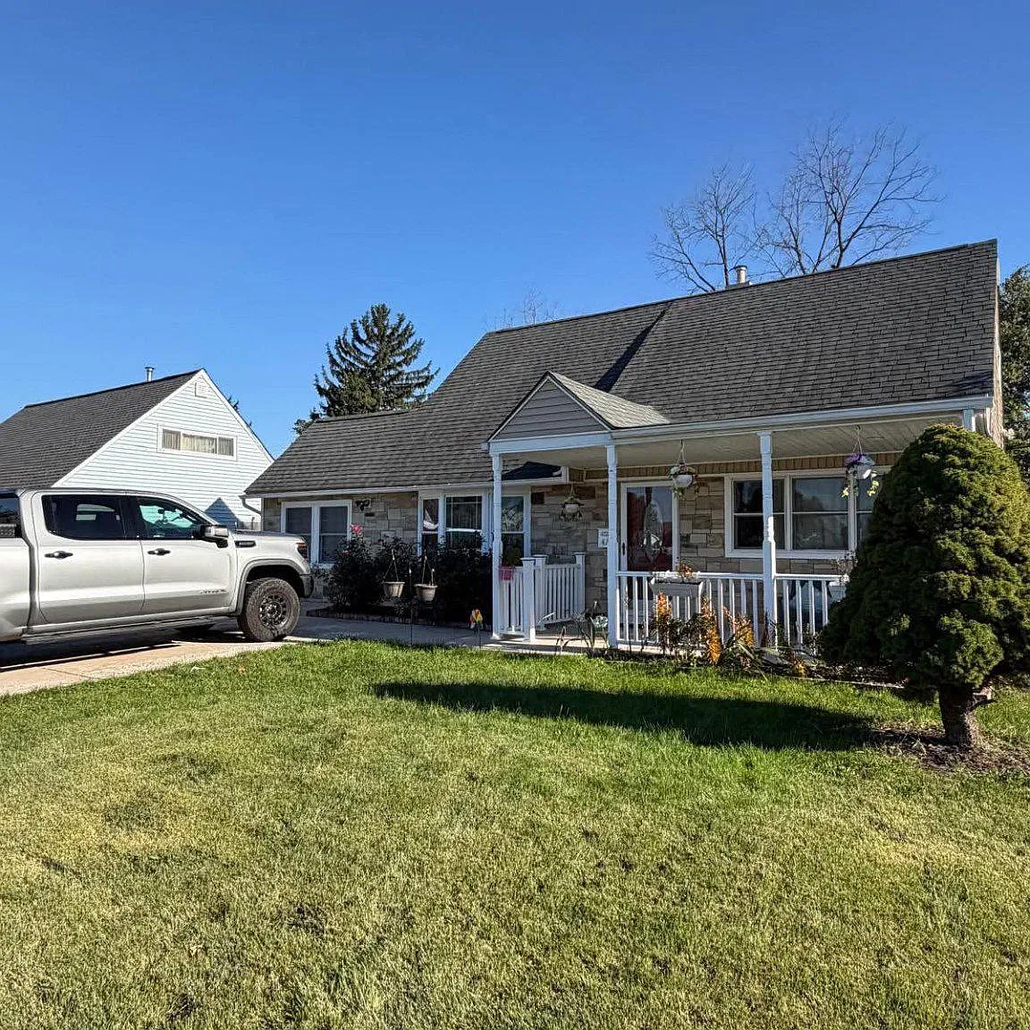 5 bed, 2.0 bath, 1833 sqft, $3,500 — Photo 1