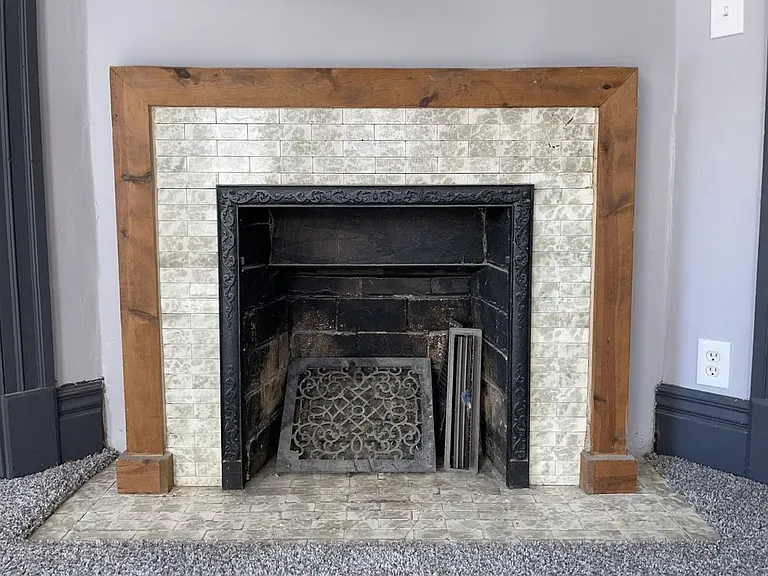 407 E Center St #LOWER — Photo 29