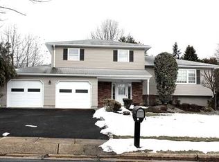 35 Hazel Ave, Edison, NJ 08820