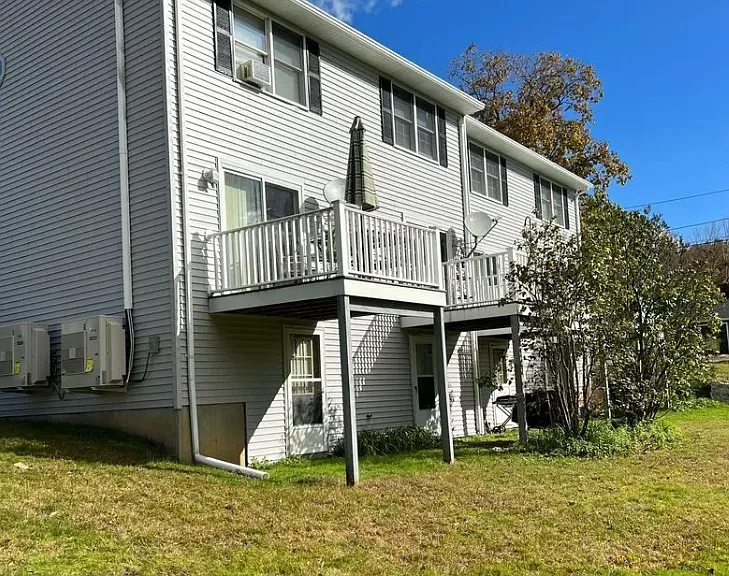 90-92 Elm St #3 — Photo 19