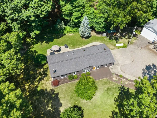 2944 64th St, Fennville, MI 49408