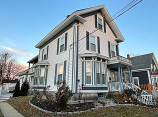 114 Walnut St APT 3, Manchester, NH 03104