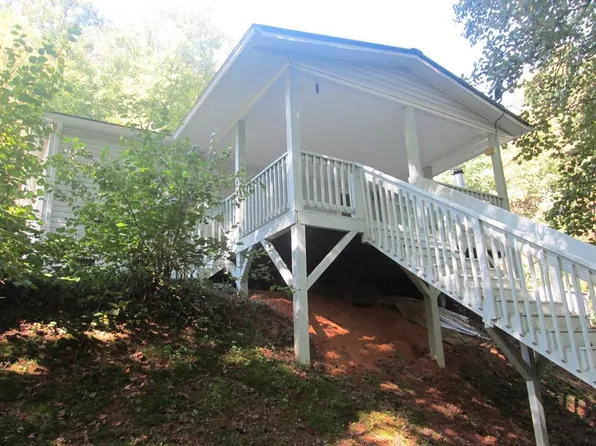 130 Bent Pine Trl, Sylva, NC 28779