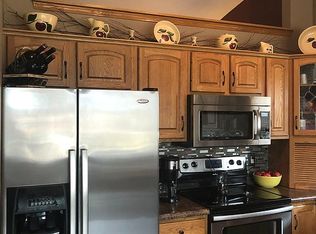1505 S Sunny View Dr, Sioux Falls, SD 57110