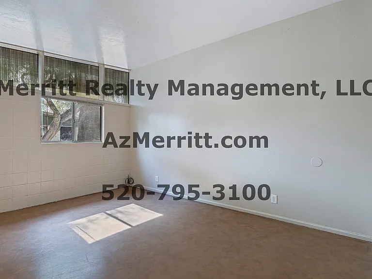 3647 E 2nd St #106 — Photo 6