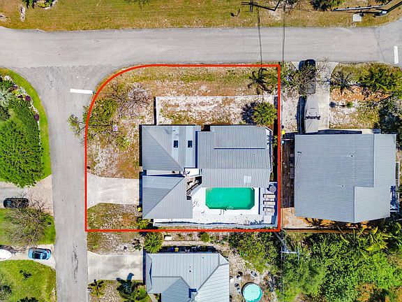 3rd image of 3849 NE Linda Drive