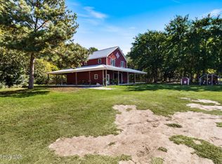 28705 N Turnpike Rd, Wagram, NC 28396