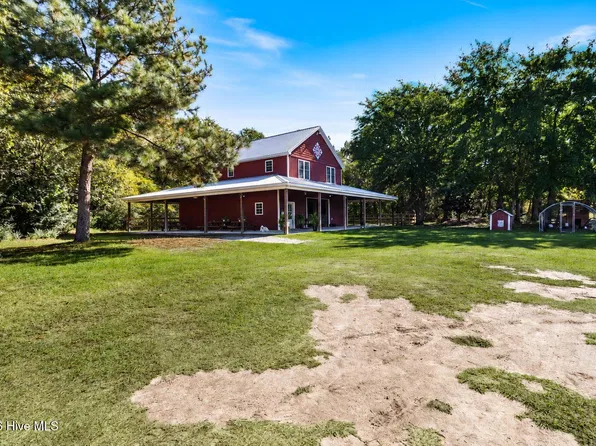 28705 N Turnpike Road, Wagram, NC 28396