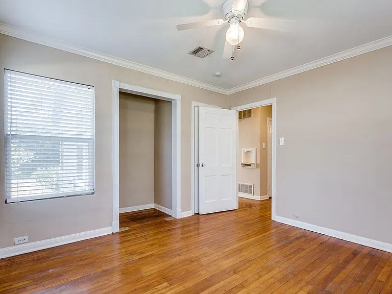 206 Chevy Chase Dr — Photo 19