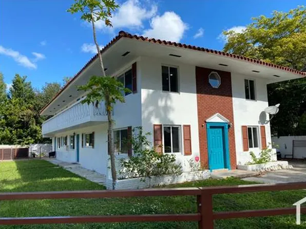 701 NE 121st St, Miami, FL 33161