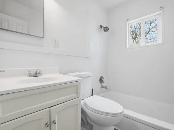 1614 W 18th St, Anderson, IN 46016