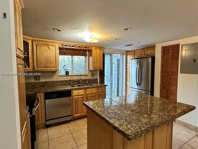 551 NW 82nd Ave #502 — Photo 33