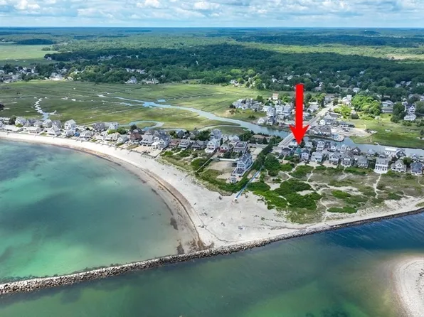 202 Bay Ave, Marshfield, MA 02050