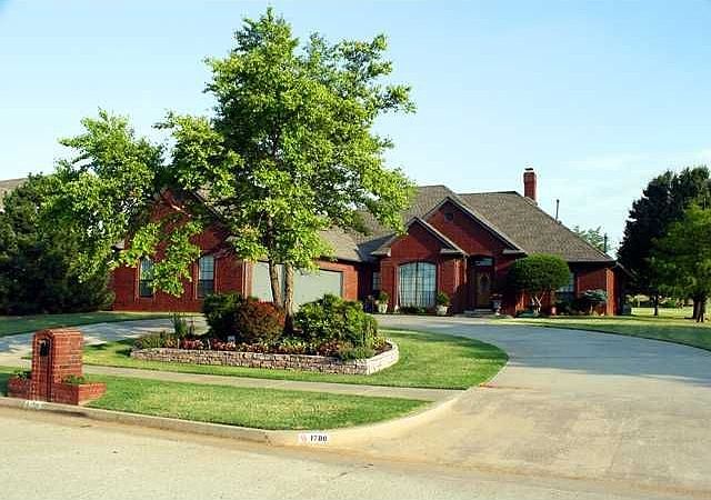 Home for Sale in Yukon, Oklahoma $249,900