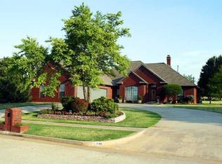 1700 Churchill Rd, Yukon, OK 73099