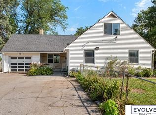 3818 Saratoga St, Omaha, NE 68111