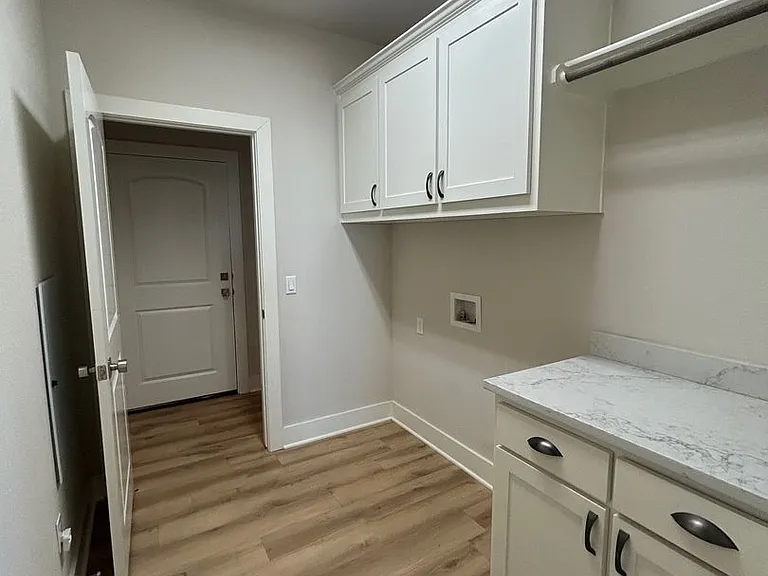 1713 Fabian Dr — Photo 18