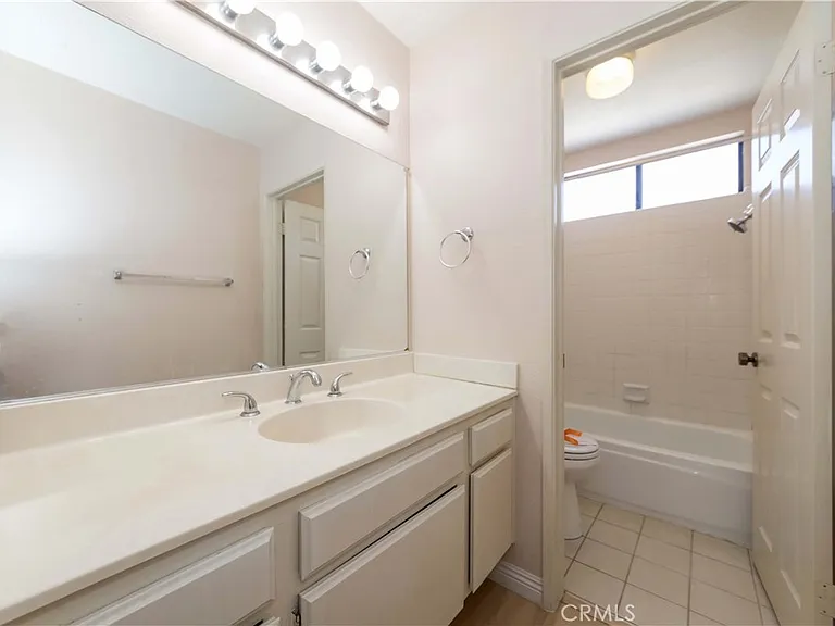 2577 Plaza Del Amo #737 — Photo 26