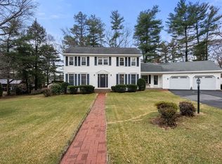 5 Blueberry Rdg, Westfield, MA 01085