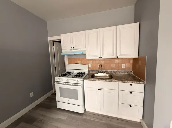 4006 Kennedy Boulevard image 1 of 5