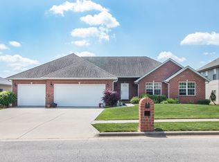 1724 W Village Ln, Springfield, MO 65807