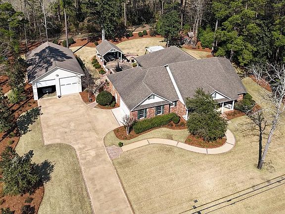 3rd image of 409 Habersham Rd