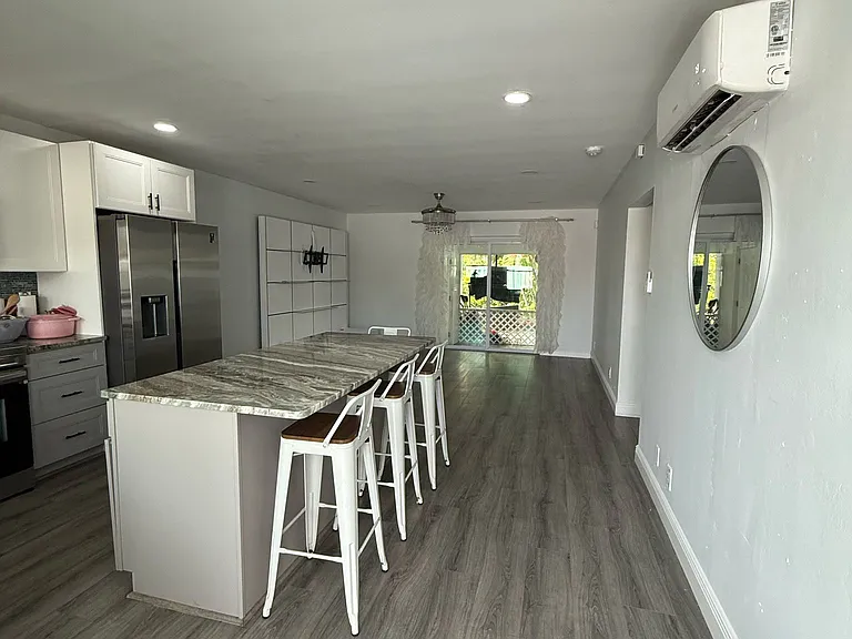 2023 NE 15th Ave — Photo 8