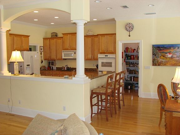 3rd image of 10508 Echo Lake Dr