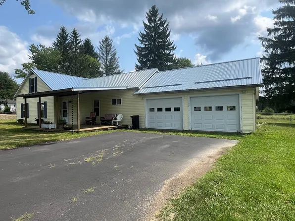 122 New St, Pleasantville, PA 16341