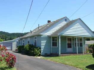 906 S 8th St, Cottage Grove, OR 97424