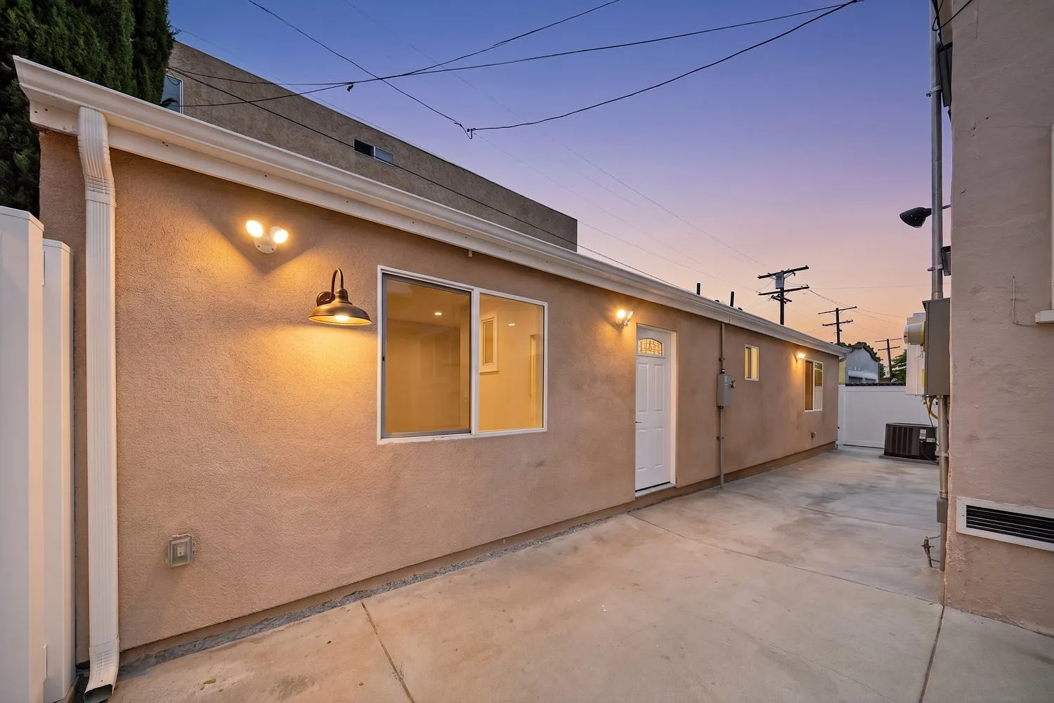 1 bed, 1000 sqft, $2,600 — Photo 1